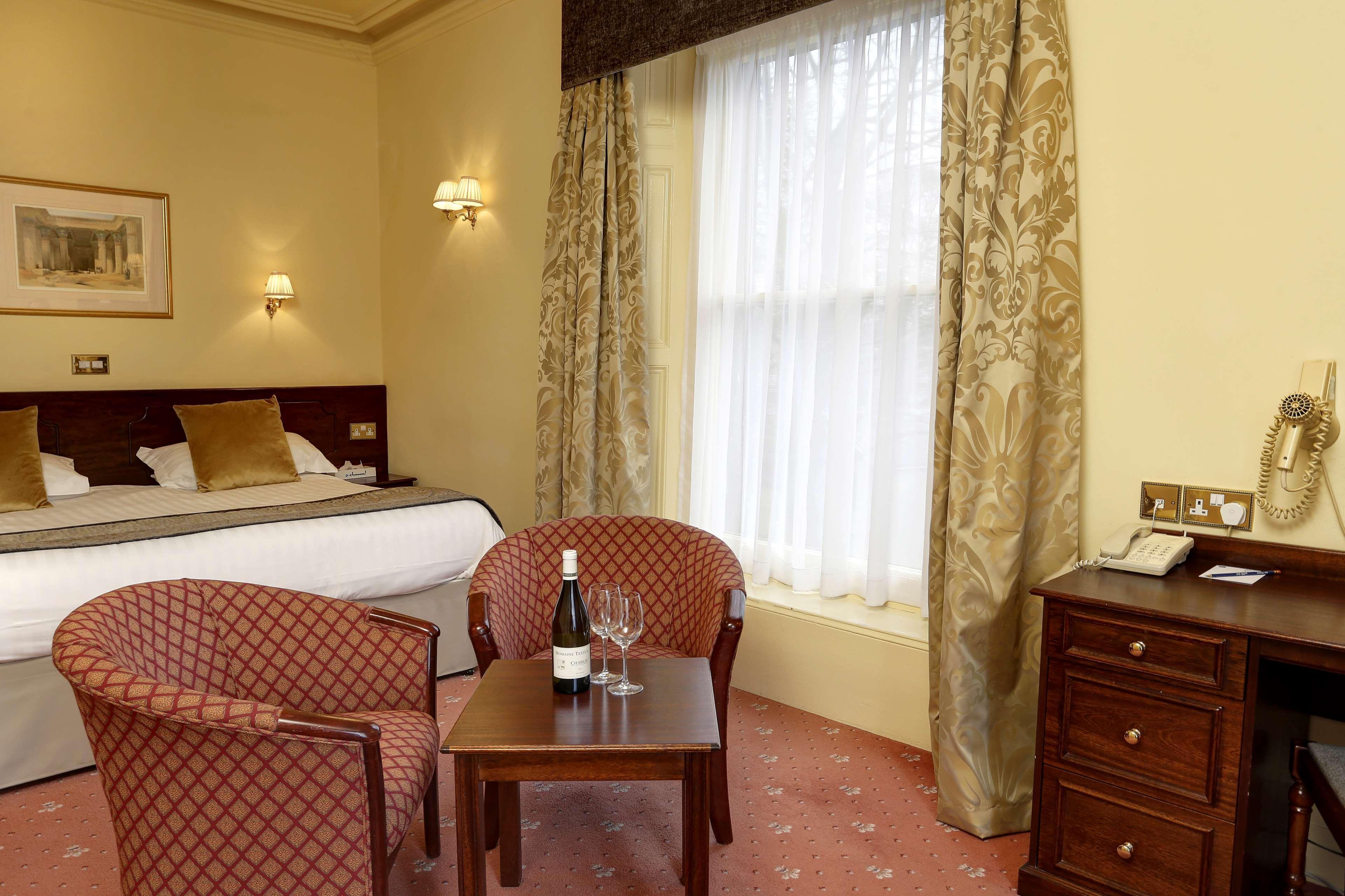 Hotel B/w Buxton Lee Wood 4*